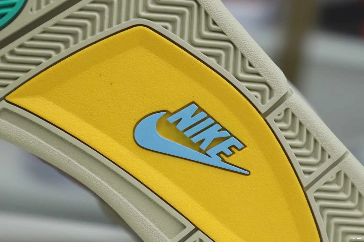 UNION RETRO 4 X 'TAUPE JORDAN HAZE' AIR LA 1210